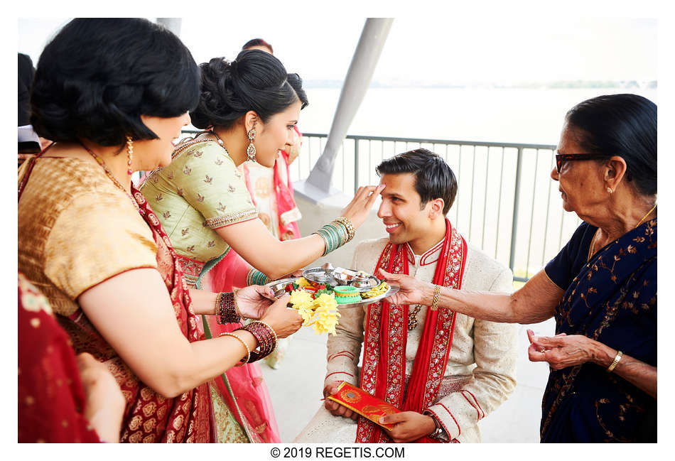  Vinay and Anjali’s South Asian Indian Hindu Wedding at The Gaylord National Resort & Conference Center | Oxon Hill Maryland Wedding Photographers