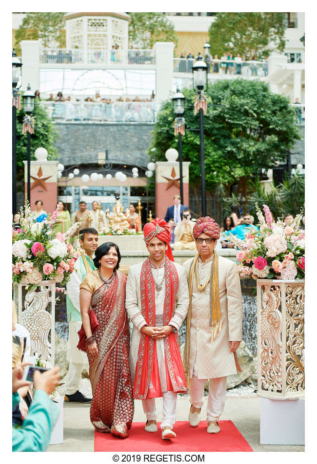  Vinay and Anjali’s South Asian Indian Hindu Wedding at The Gaylord National Resort & Conference Center | Oxon Hill Maryland Wedding Photographers