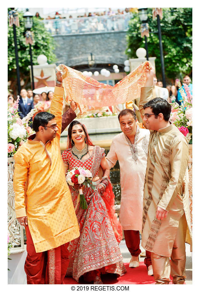  Vinay and Anjali’s South Asian Indian Hindu Wedding at The Gaylord National Resort & Conference Center | Oxon Hill Maryland Wedding Photographers