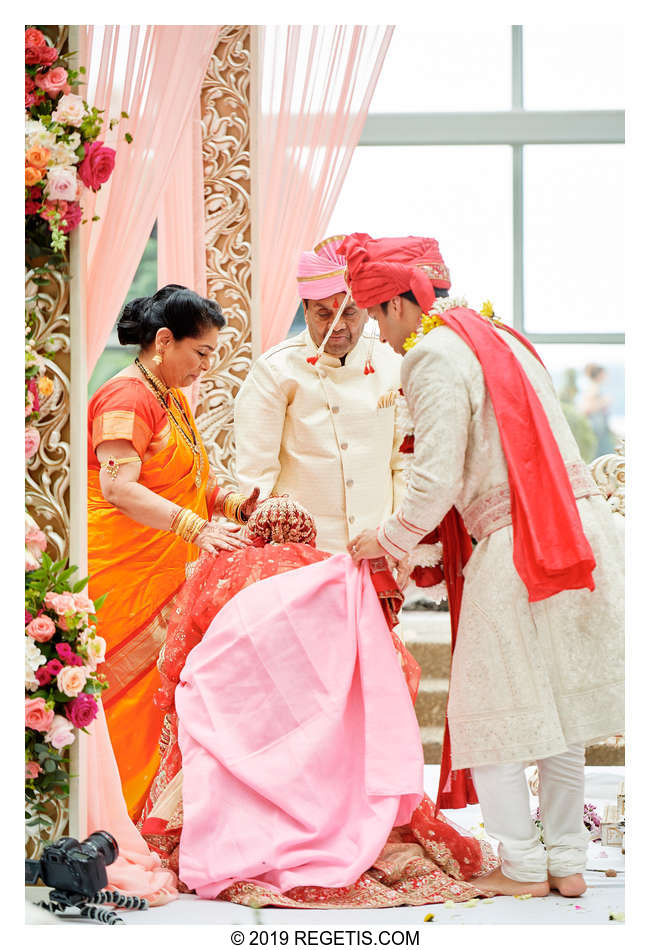  Vinay and Anjali’s South Asian Indian Hindu Wedding at The Gaylord National Resort & Conference Center | Oxon Hill Maryland Wedding Photographers