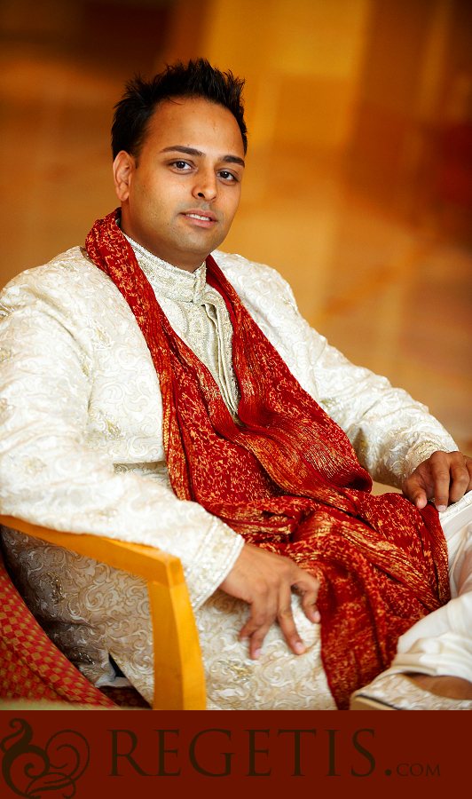 South Asian (Indian) Wedding at North Bethesda Marriott in Maryland Photography by Regeti's