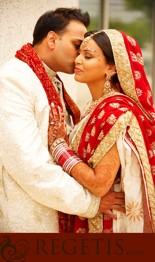 South Asian (Indian) Wedding at North Bethesda Marriott in Maryland Photography by Regeti's