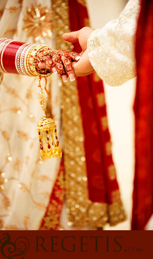 South Asian (Indian) Wedding at North Bethesda Marriott in Maryland Photography by Regeti's