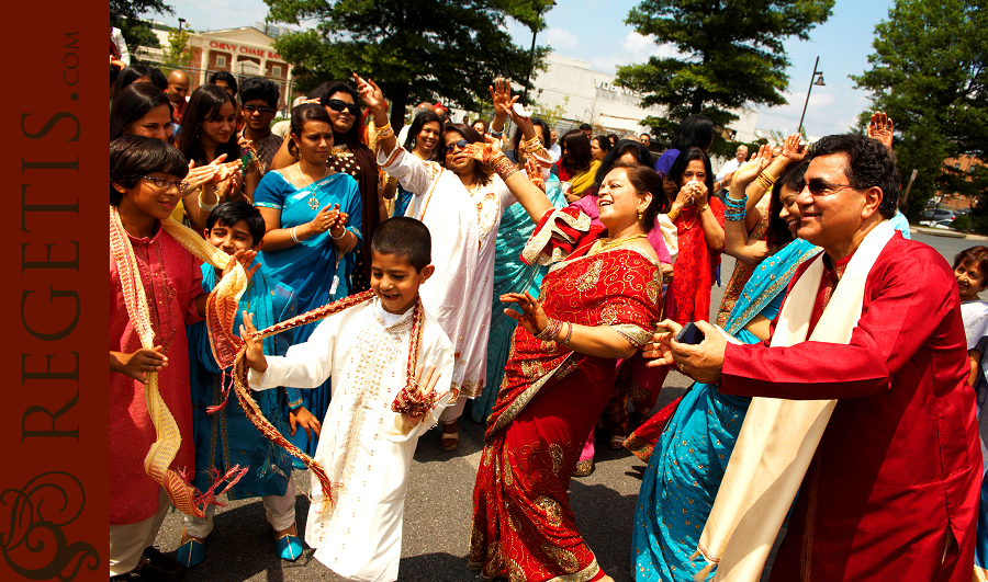 South Asian (Indian) Wedding at North Bethesda Marriott in Maryland Photography by Regeti's