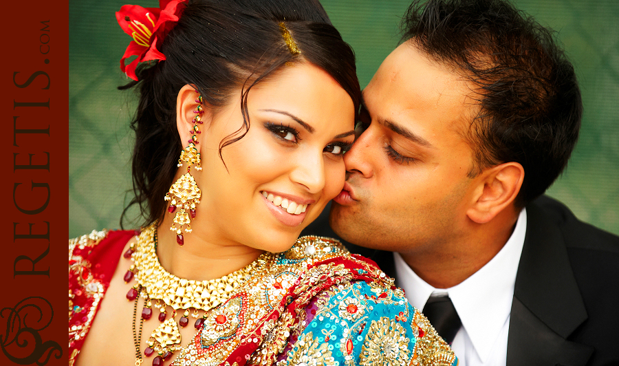 South Asian (Indian) Wedding at North Bethesda Marriott in Maryland Photography by Regeti's