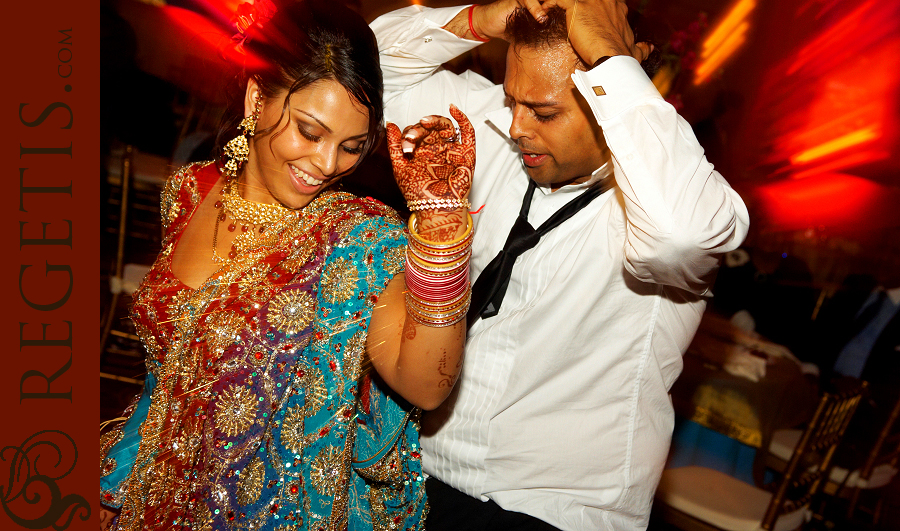 South Asian (Indian) Wedding at North Bethesda Marriott in Maryland Photography by Regeti's