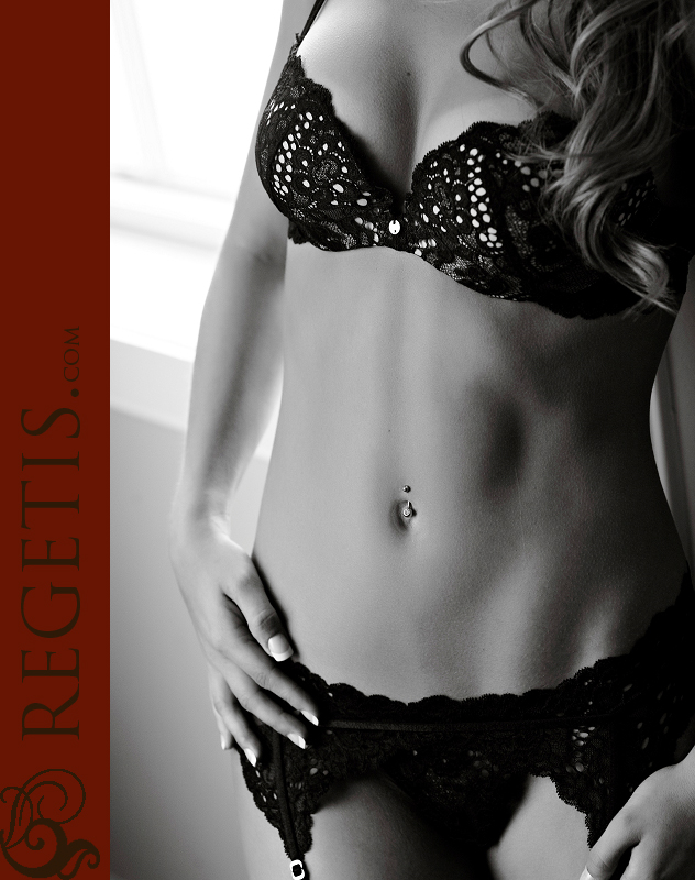 Boudoir Photographs by Regeti's Photography in Warrenton, Virginia 20186