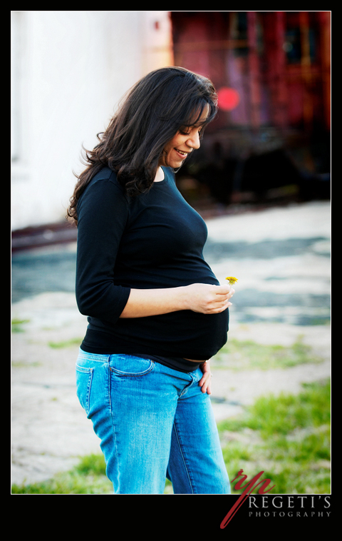 Maternity Pictures by Regeti's Photography in Warrenton, VA