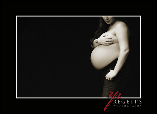 Maternity Photographs by Regeti's Photography in Warrenton, Virginia