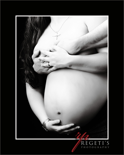 Maternity Photographs by Regeti's Photography in Warrenton, Virginia