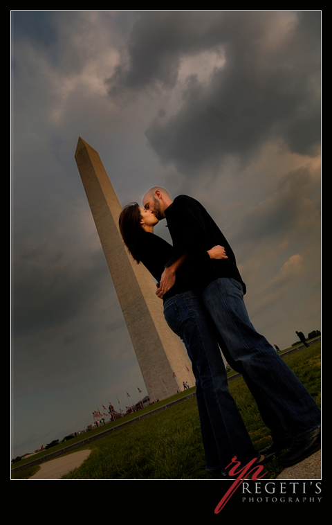 Engagement Pictures in Washington DC by Regeti's Photography